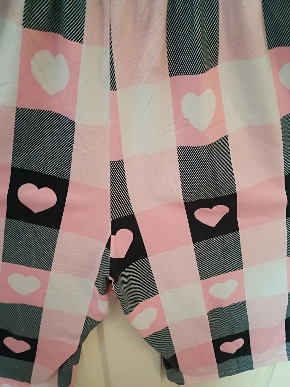 Black 'Good Night' Heart Pajama Set with Pink Heart Plaid Shorts